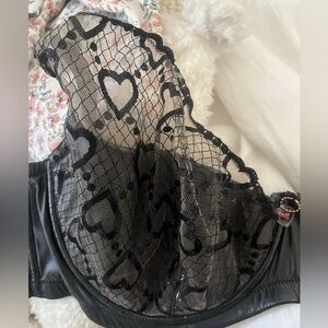 42DDD Savage Fenty Leather/Heart bra